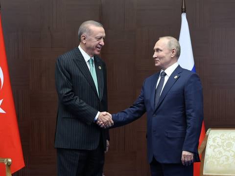 Presidente de Turquía Recep Erdogan dialogó con Vladimir Putin pero no abordaron el tema de un arreglo entre Rusia y Ucrania