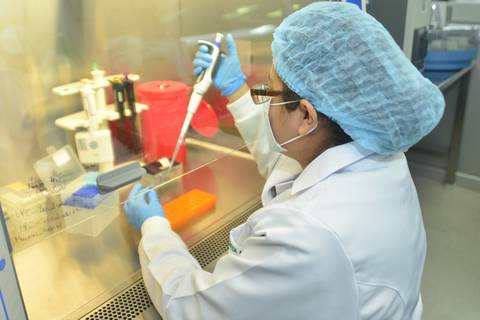 Demanda de pruebas PCR de COVID-19 se duplica en laboratorios de Guayaquil ante aumento de infectados