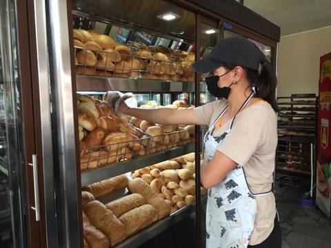 Insumos del pan siguen al alza; el Gobierno analiza poner techo a precios