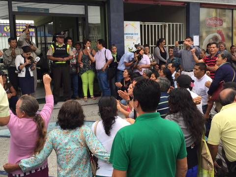 Habitantes de Alluriquín piden obra prometida