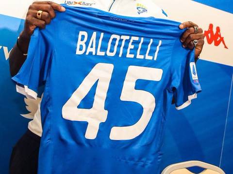 Brescia ficha a delantero Mario Balotelli 