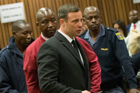 A Oscar Pistorius le negaron su pedido de libertad condicional por el asesinato de su novia