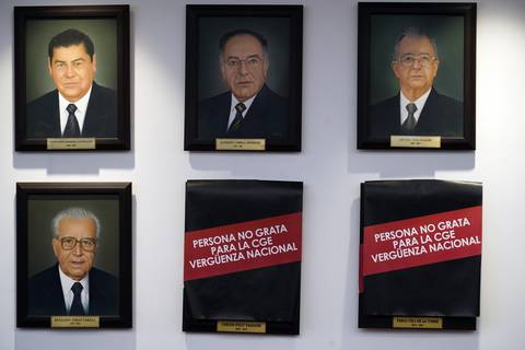 Los retratos de Carlos Pólit y Pablo Celi, exautoridades de la Contraloría, se ocultan y sus trabajadores los declaran una ‘vergüenza nacional’