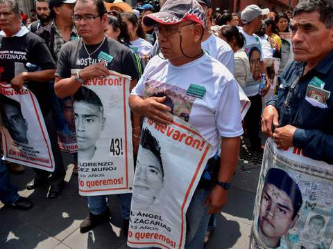 México: 4 años sin rastro de los 43; críticas a versión oficial