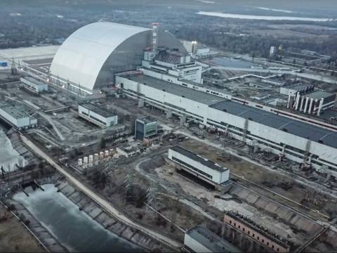 Hay más de 200 operadores ucranianos dentro de la planta de Chernóbil, controlada por los rusos