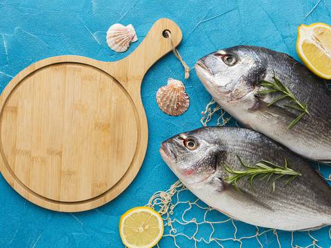 Cuatro pescados ricos en omega 3, vitamina B y potasio que reducen los niveles de colesterol malo y los triglicéridos