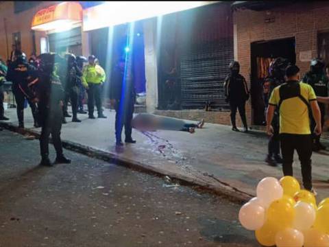 Dos muertos y un herido durante balacera en zona de discotecas del sur de Quito