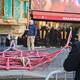Se desplomaron las aspas del cabaré de Moulin Rouge, en París