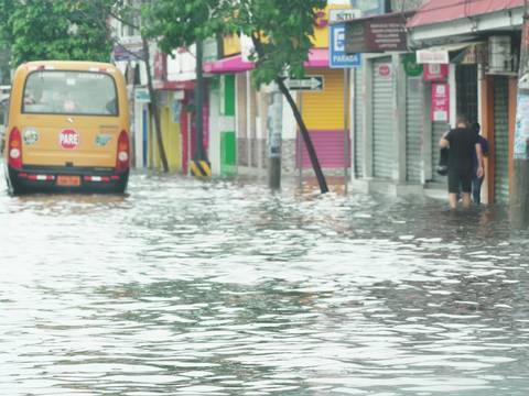 Los moradores de Sauces vuelven a lidiar con calles inundadas: negocios y casas sufren estragos 