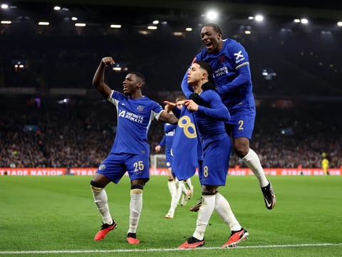 ¡Chelsea vuelve a sonreír! Con Moisés Caicedo de titular, los Blues vencieron al Aston Villa y pasaron de ronda en la FA Cup