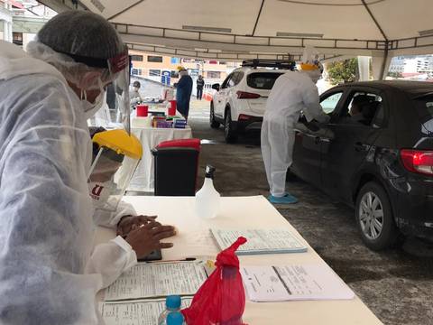 La UEES apoya con pruebas y con atención médica y psicológica desde los días más críticos de la pandemia en Guayas