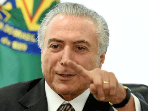 Juez de Brasil presenta acción que pide juicio político contra presidente interino Temer
