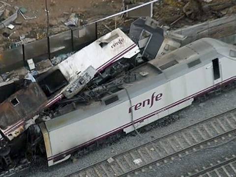 Policía contabilizó 78 cuerpos en accidente ferroviario en España