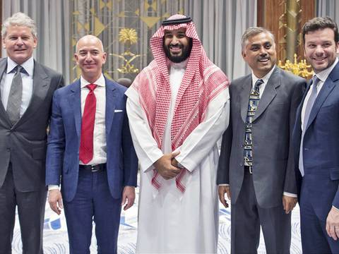 Acusan a Arabia Saudita de piratear el teléfono de Jeff Bezos, el hombre más rico del mundo