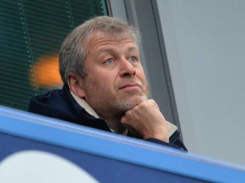 Premier League ‘descalifica’ a Roman Abramovich como director del Chelsea