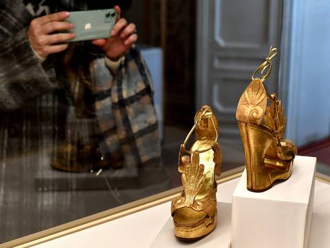 La historia del zapato se relata en una exposición en Italia