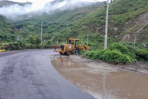 Dos vías de Pichincha afectadas tras intensas lluvias