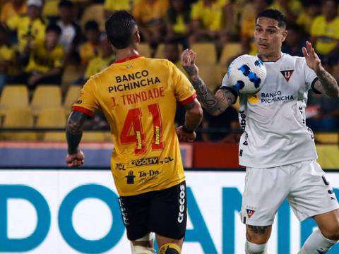 Paolo Guerrero pudo vestir de azul, pero no acepta propuesta. ¿A qué club rechaza?