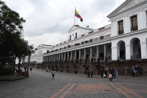 Hablan los analistas: Generar una tregua política y atención rápida a los problemas del país es lo que se espera del presidente de transición