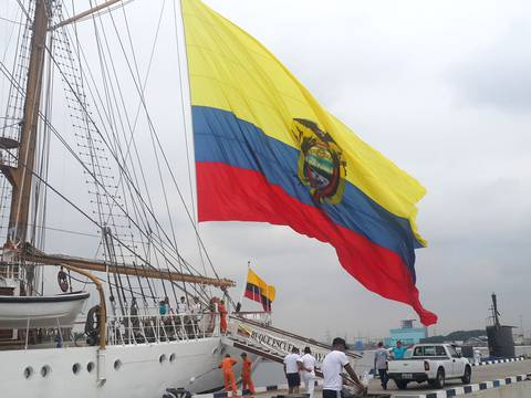Día de la Bandera, cómo es el uso correcto de este símbolo en Ecuador