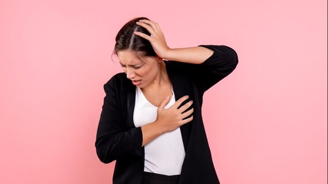 Síntomas de preinfarto en mujeres de 40 años: señales que da el corazón cuando está fallando