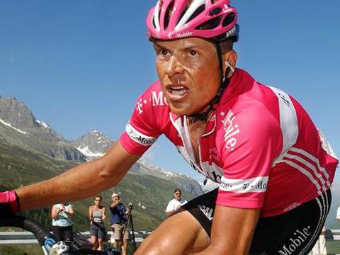 Campeón ciclista Jan Ullrich es sancionado por agredir a una mujer
