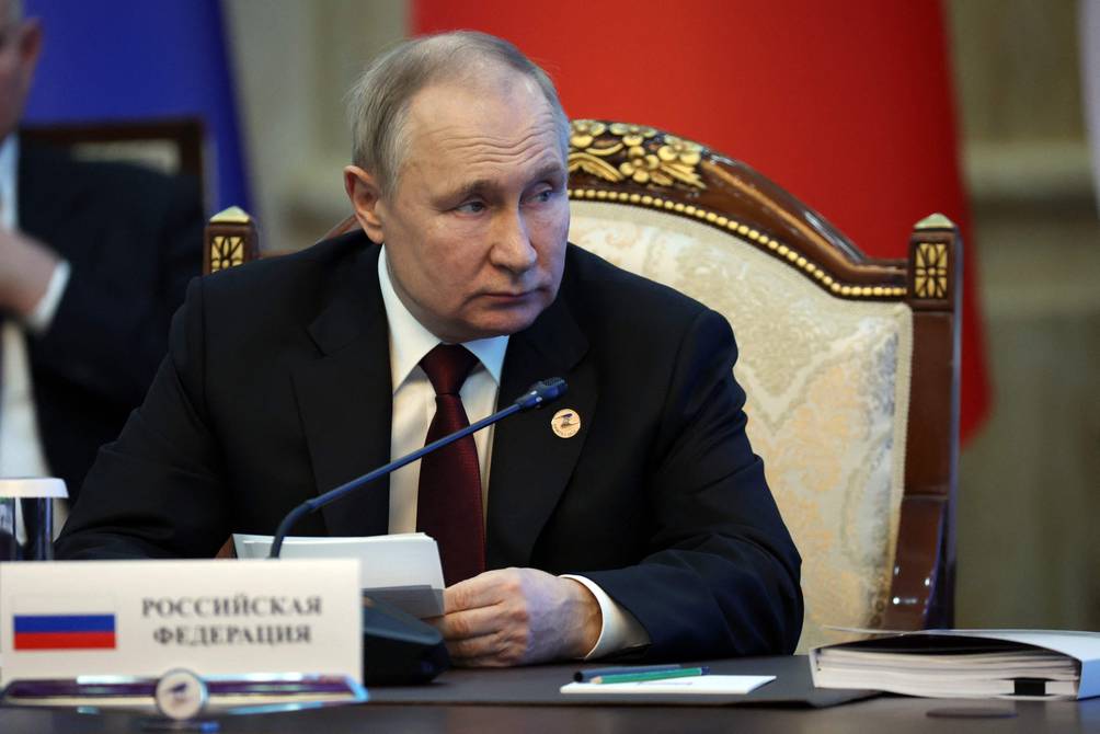 Vladimir Putin announces that he will deploy tactical nuclear weapons in Belarus