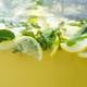 ¿Cómo aprovechar para tu salud el té de limón con hierbabuena?