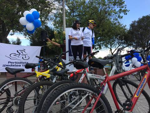 FOPE organizó cicleada con motivo del Día del Periodista 