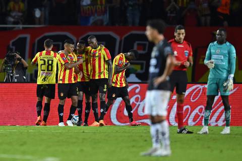 Independiente del Valle solo pierde 1-0 con Deportivo Pereira gracias a Moisés Ramírez