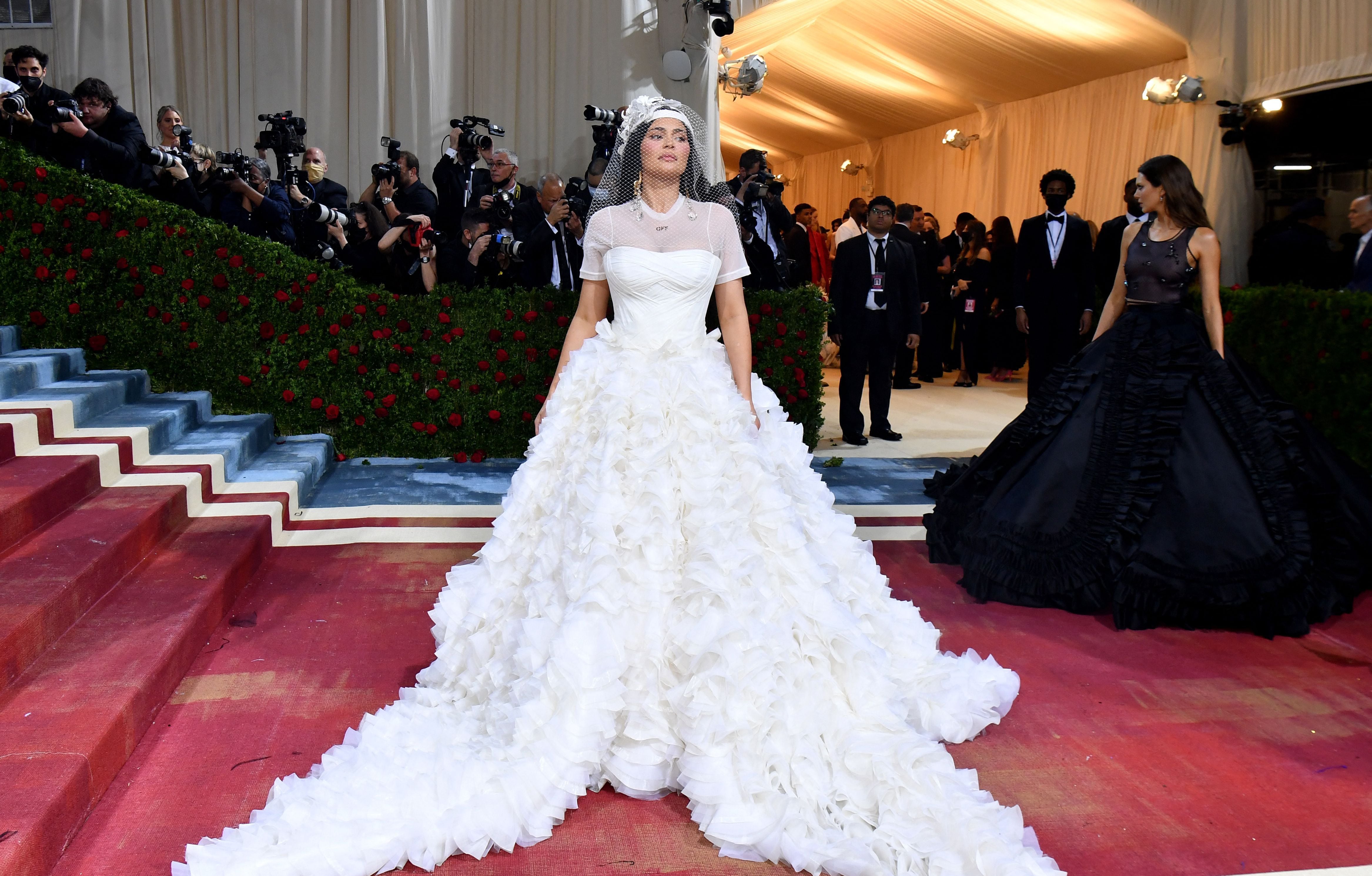 Por qué Kylie Jenner usó un vestido de novia en la Gala del Met 2022? | Gente | Entretenimiento | El Universo Por qué Kylie Jenner usó un vestido de novia en la Gala del Met 2022? | Gente | Entretenimiento | El Universo
