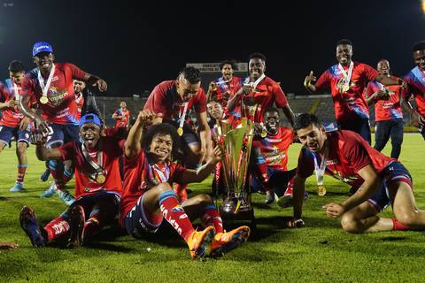El Nacional celebra en casa el título de la LigaPro serie B