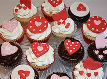 San Valentín: ¿por qué regalamos chocolate? – Pastelería Ramos