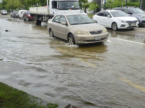 Estos son los motivos de la inundación en La Puntilla, en Samborondón 