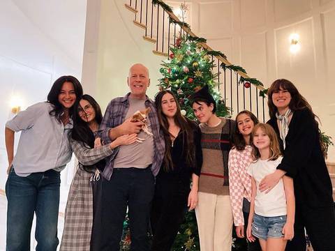 Con sus hijas, su esposa, y su ex Demi Moore: Así celebró Bruce Willis su primer cumpleaños con demencia