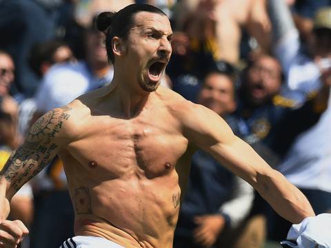 A Zlatan Ibrahimovic, Francesco Totti y Antonio Cassano les abren las puertas en el cine porno 