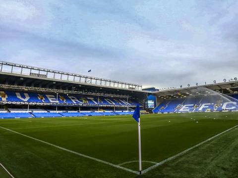 Everton es sancionado con 10 puntos menos en la Premier League por infracción financiera
