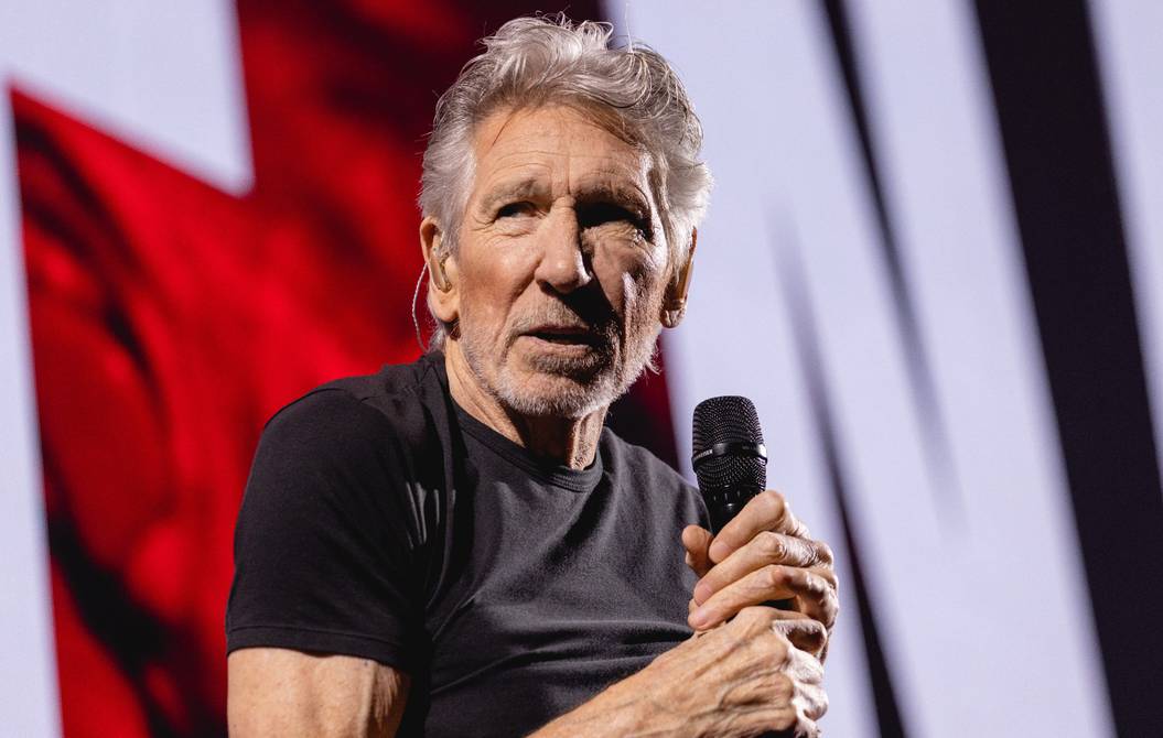 Die deutsche Polizei ermittelt gegen Roger Waters wegen des Tragens von Nazi-Kleidung während eines Konzerts in Berlin |  Menschen |  Unterhaltung