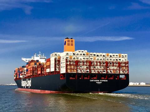 Con calado de 14 metros el buque Cartagena Express estableció récord en puertos de Ecuador