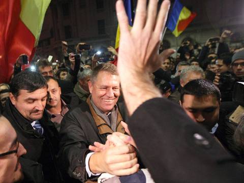 Klaus Iohannis se proclama vencedor de las presidenciales de Rumania