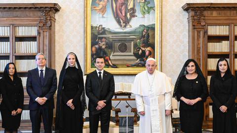 Lavinia Valbonesi en el Vaticano: ¿por qué las mujeres usan velo cuando se reúnen con el papa? Conoce el protocolo de vestimenta para visitar al sumo pontífice 