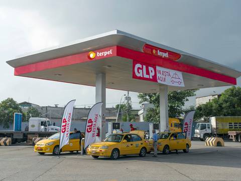 Terpel Ecuador ahora vende gas licuado de petróleo a taxistas en Manta