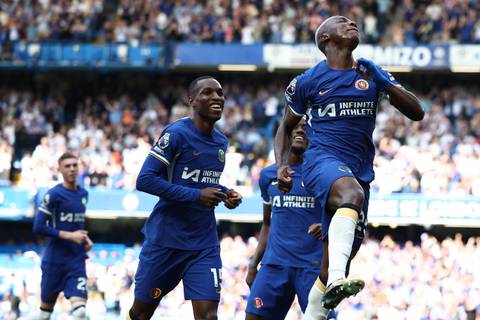 Moisés Caicedo cerró su primera campaña con el Chelsea marcando el golazo del año en la Premier sobre el Bournemouth y los 'Blues' clasificaron a la Conference League