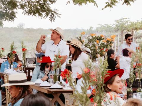 La iniciativa NUDO quiere potenciar el arte culinario, mientras comparte una copa de vino con lo mejor de la gastronomía ecuatoriana