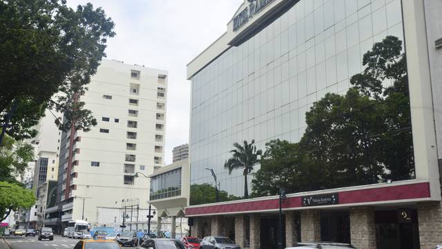 Hotel Ramada tiene dificultades económicas, según sus reportes societarios