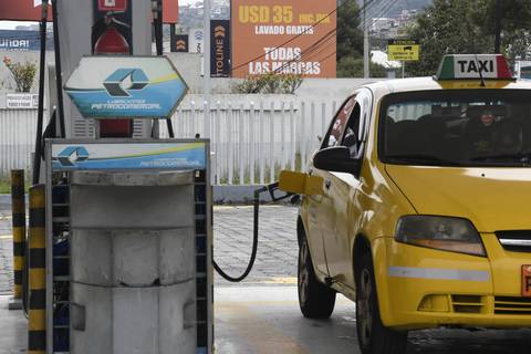 Eliminación de subsidios a combustibles: Gobierno piensa dar compensación a los afectados, en lugar de focalizar