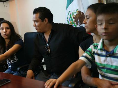 Niña logra volver a México tras ser enviada a Estados Unidos por error