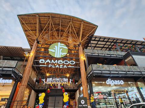 Bamboo Plaza celebra su primer aniversario con gastronomía diversa y entretenimiento en las alturas