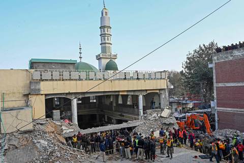Pakistán declara alerta máxima ante atentado que deja más de 60 muertos