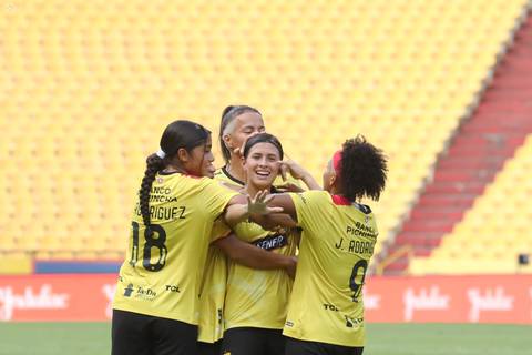 Barcelona SC inicia la defensa de su título goleando a Liga de Quito en la Superliga Femenina